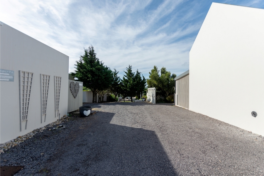 9 Bedroom Property for Sale in Olifantskop Western Cape